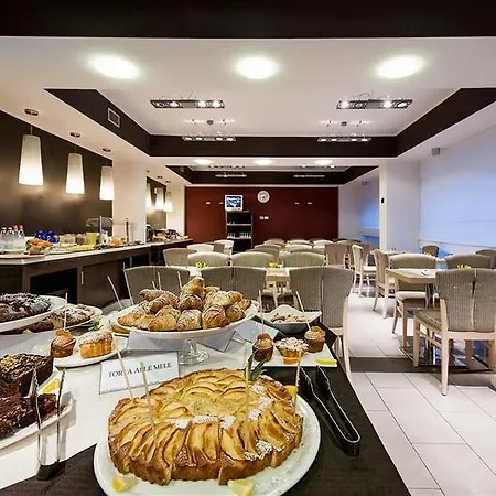 Express By Siracusa North 4*